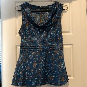 Flattering, fitted Banana Republic top